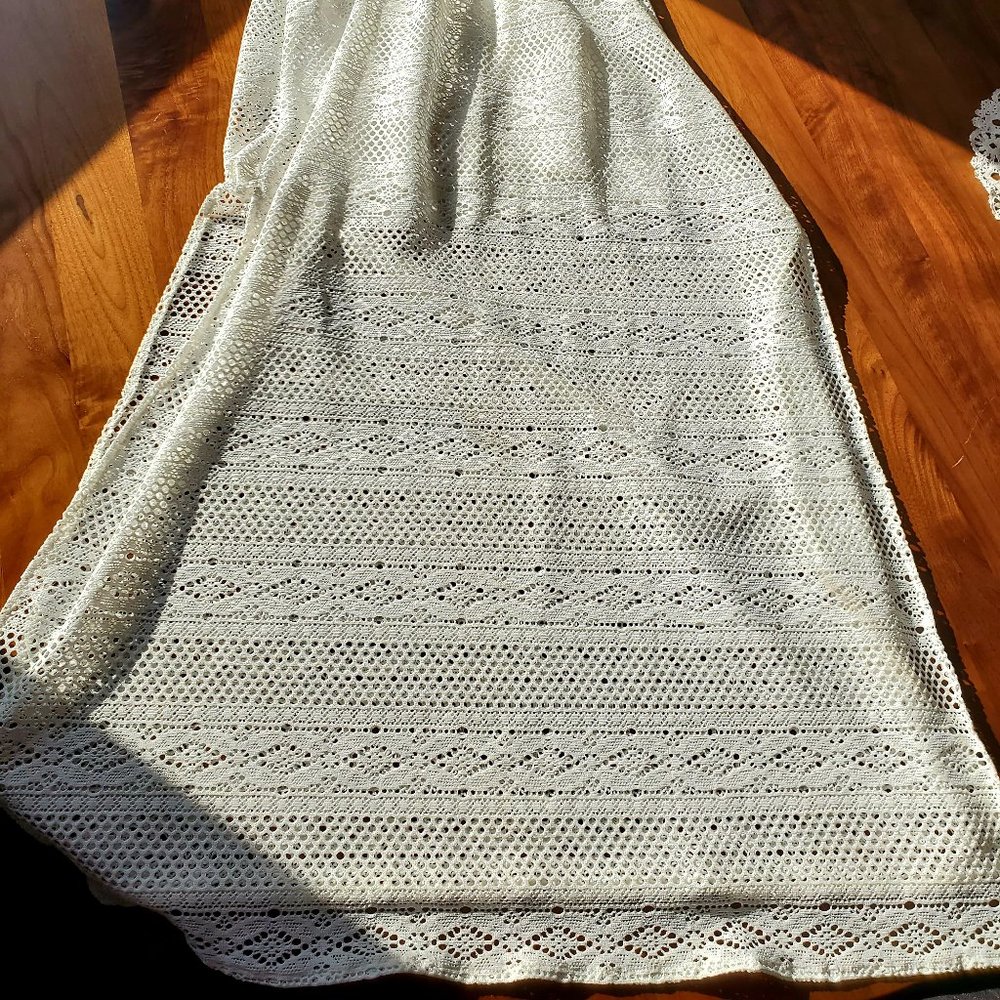 🆕️ 👰🏻 NWOT White Lace Double High-Slit Dress - Picture 3 of 6